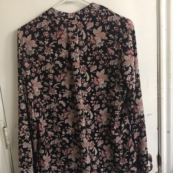 EUC! Express black floral blouse, size S/P, - Picture 2 of 2